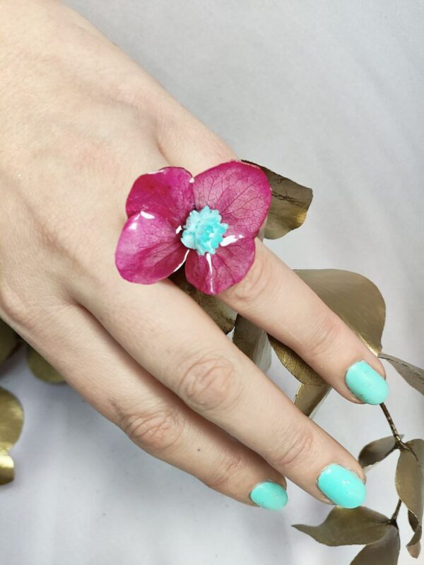 Anillo de flor de cristal fucsia Anillo de flor de cristal fucsia