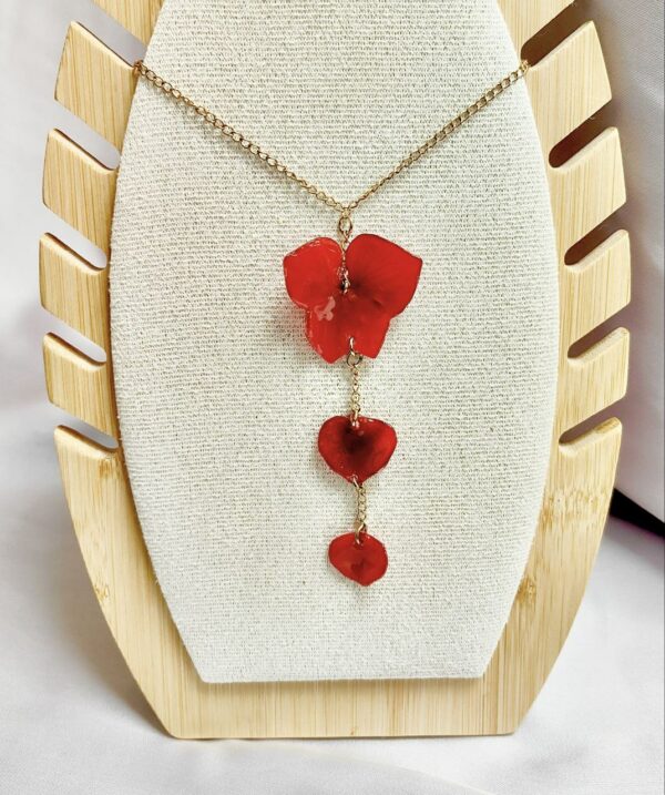 Collar Hortensia Rojo. Collar Hortensia Rojo.