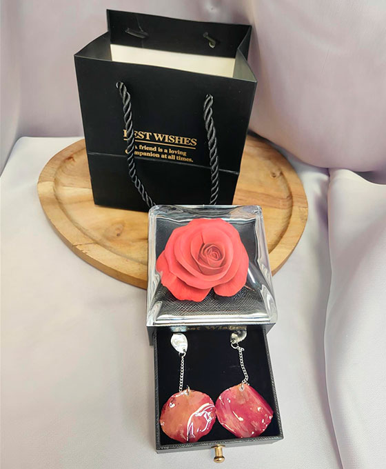 Pendientes para san valentin Cajita joyero con Rosa y Pendientes de Pétalo Natural